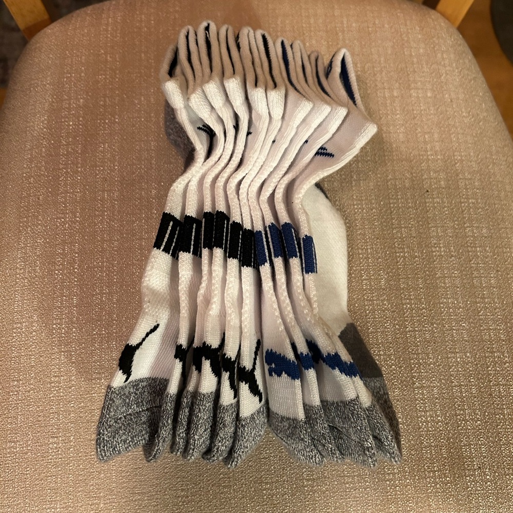 5 pairs of Puma ankle socks size 8-12 Mens